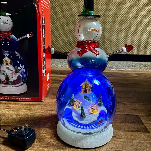 JCPenney • Lighted/Animated Train/ 8 Songs • Santa’s Toy Shop Snowman •Box/Video - Picture 4 of 16
